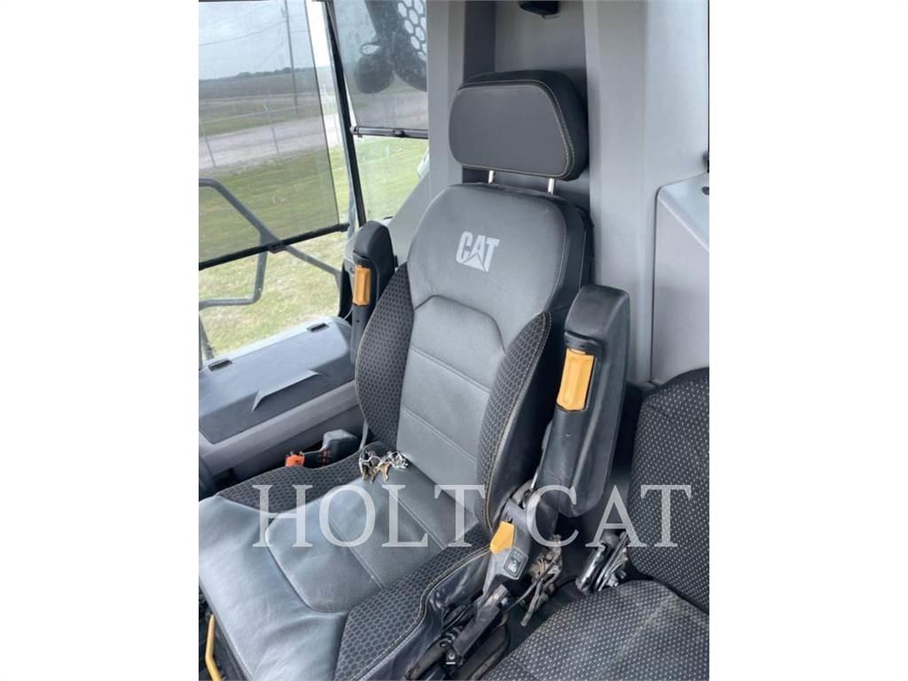 CAT 745 Karjeriniai savivarčiai