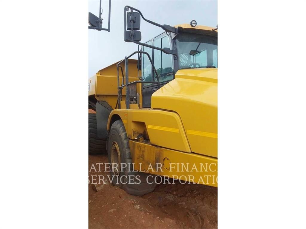 CAT 745 Karjeriniai savivarčiai