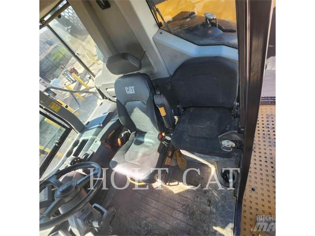 CAT 745 Karjeriniai savivarčiai