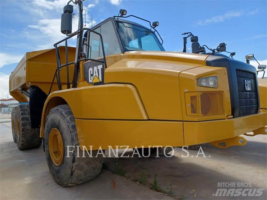 CAT 745 Karjeriniai savivarčiai