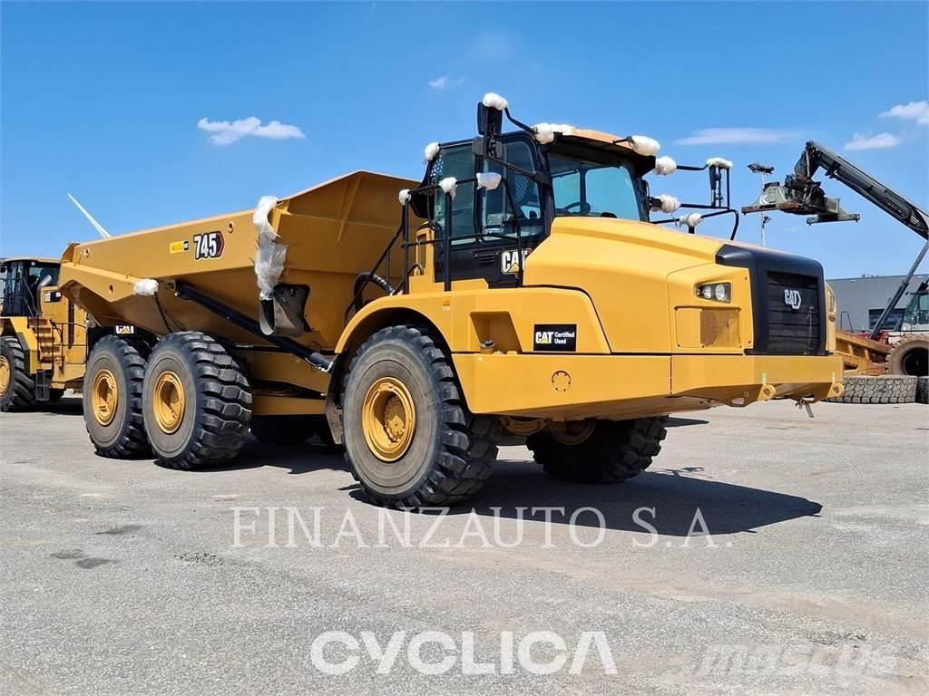 CAT 745 Karjeriniai savivarčiai