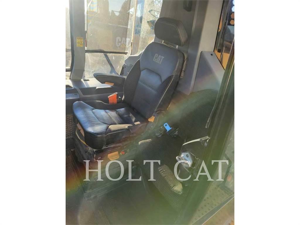 CAT 745 Karjeriniai savivarčiai