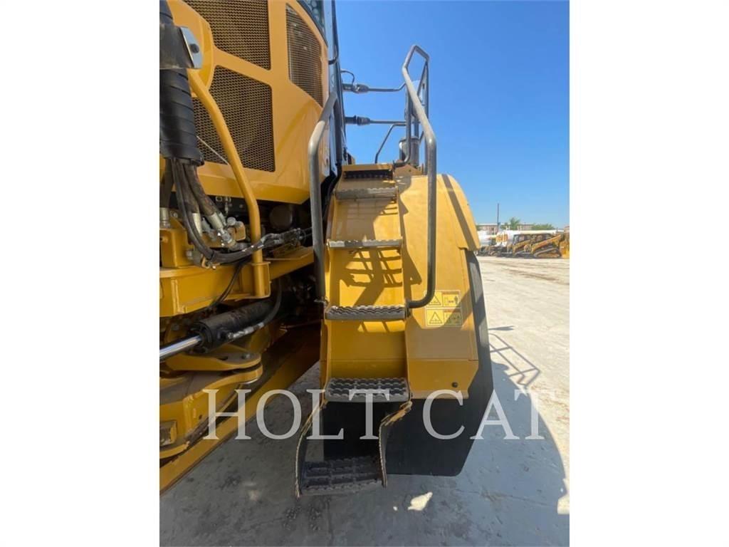 CAT 745 Karjeriniai savivarčiai