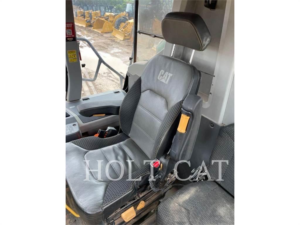 CAT 745 Karjeriniai savivarčiai