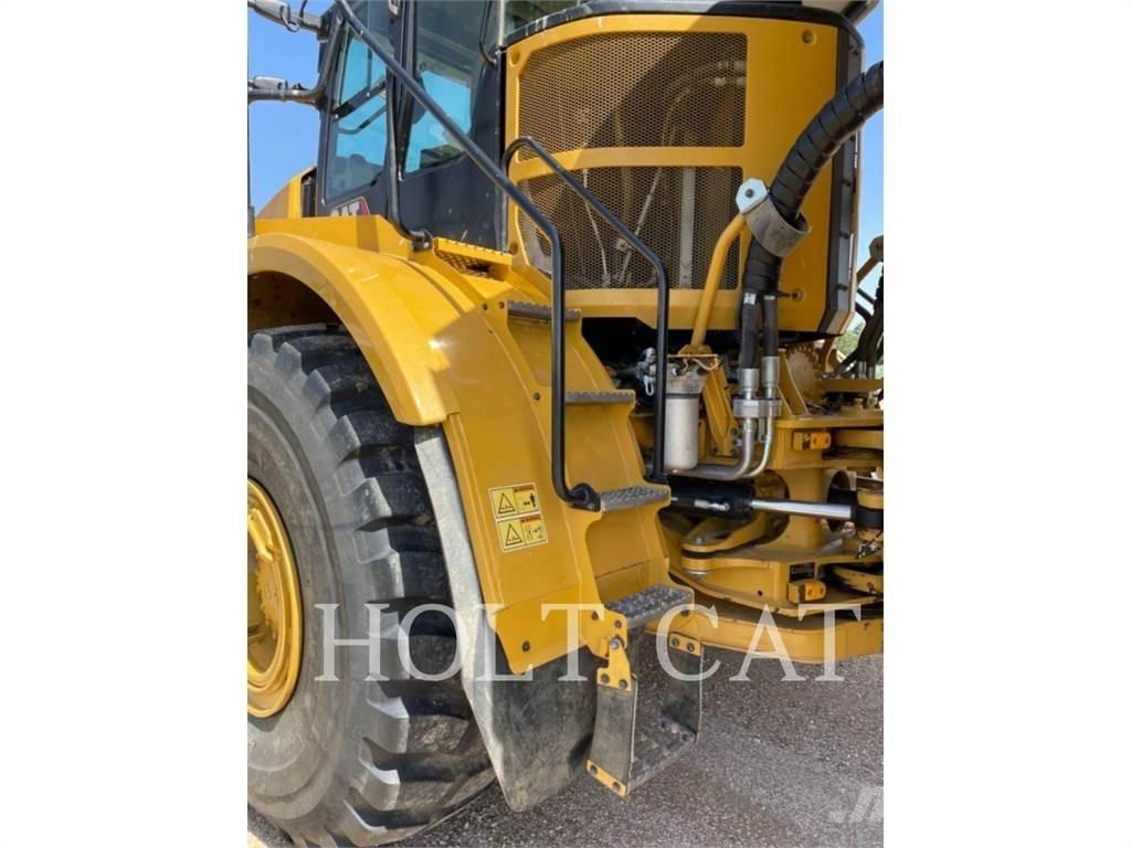 CAT 745 Karjeriniai savivarčiai