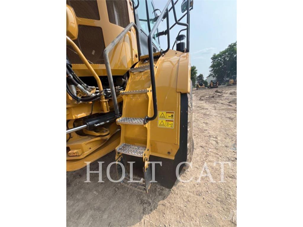 CAT 745 Karjeriniai savivarčiai