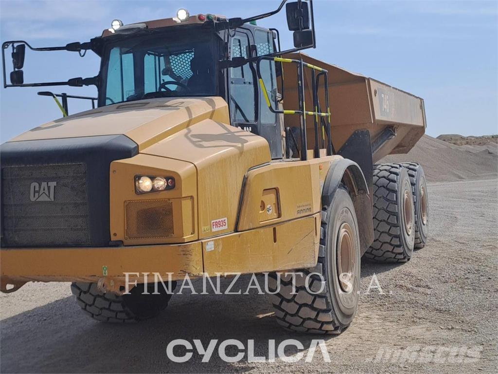 CAT 745 Karjeriniai savivarčiai