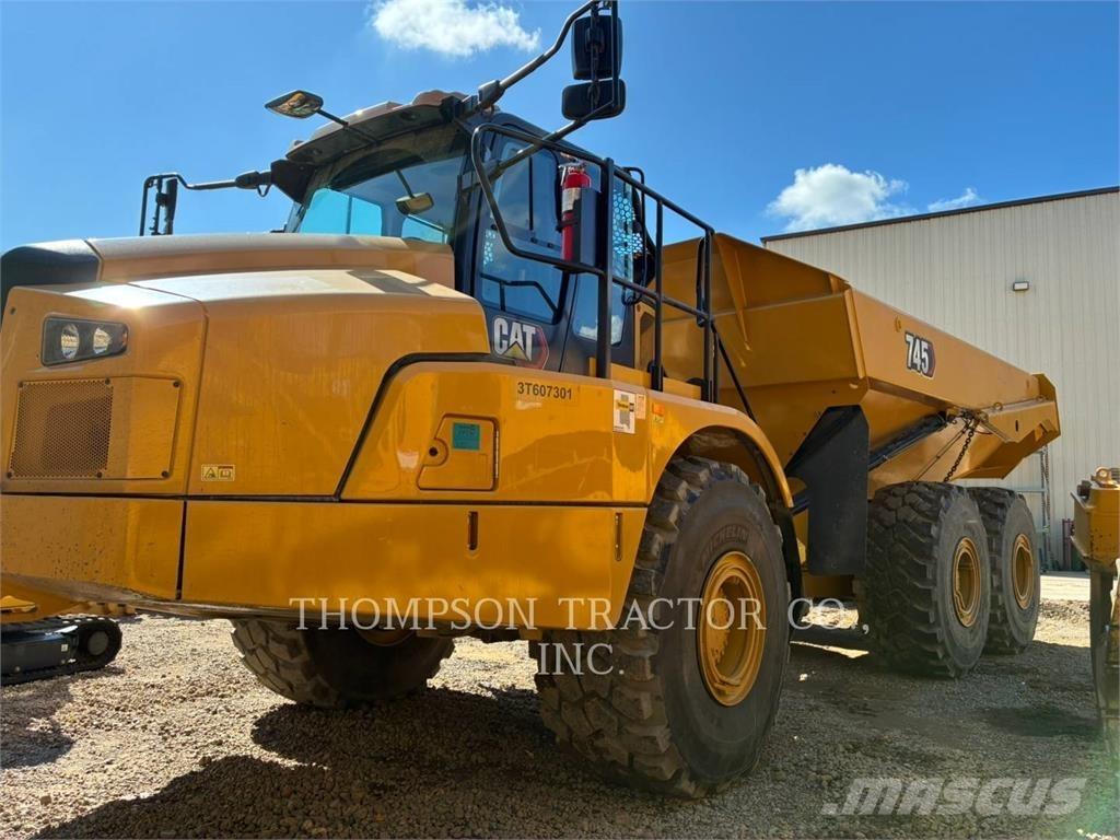CAT 745 Karjeriniai savivarčiai