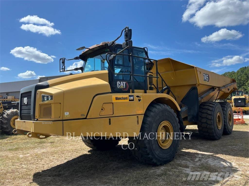 CAT 745 Karjeriniai savivarčiai