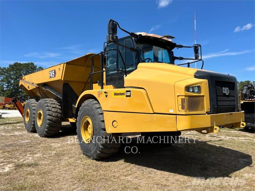 CAT 745 Karjeriniai savivarčiai