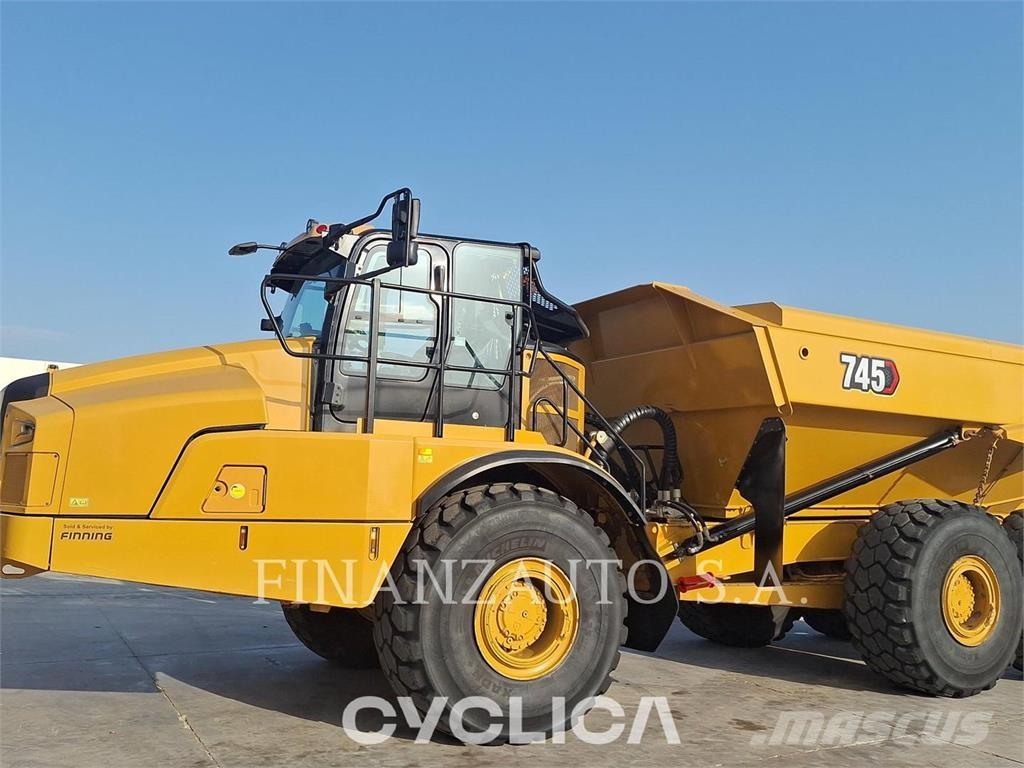 CAT 745 Karjeriniai savivarčiai