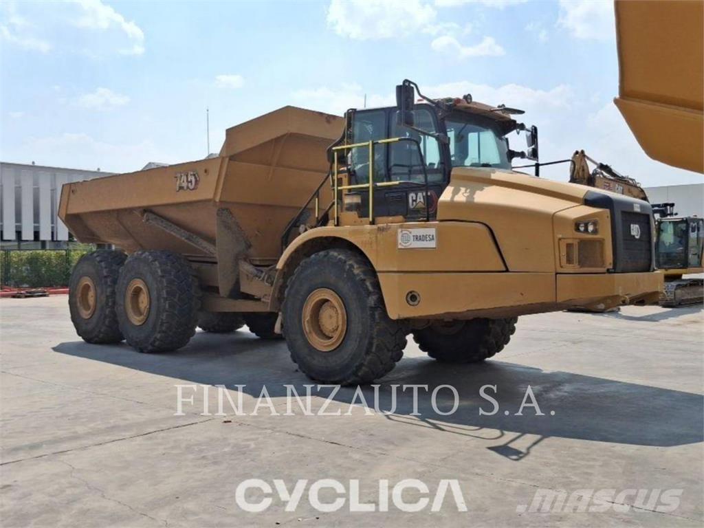 CAT 745 Karjeriniai savivarčiai