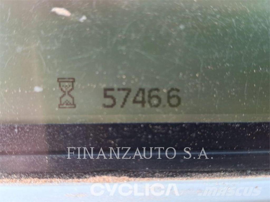 CAT 745 Karjeriniai savivarčiai