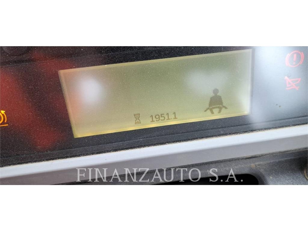 CAT 745 Karjeriniai savivarčiai