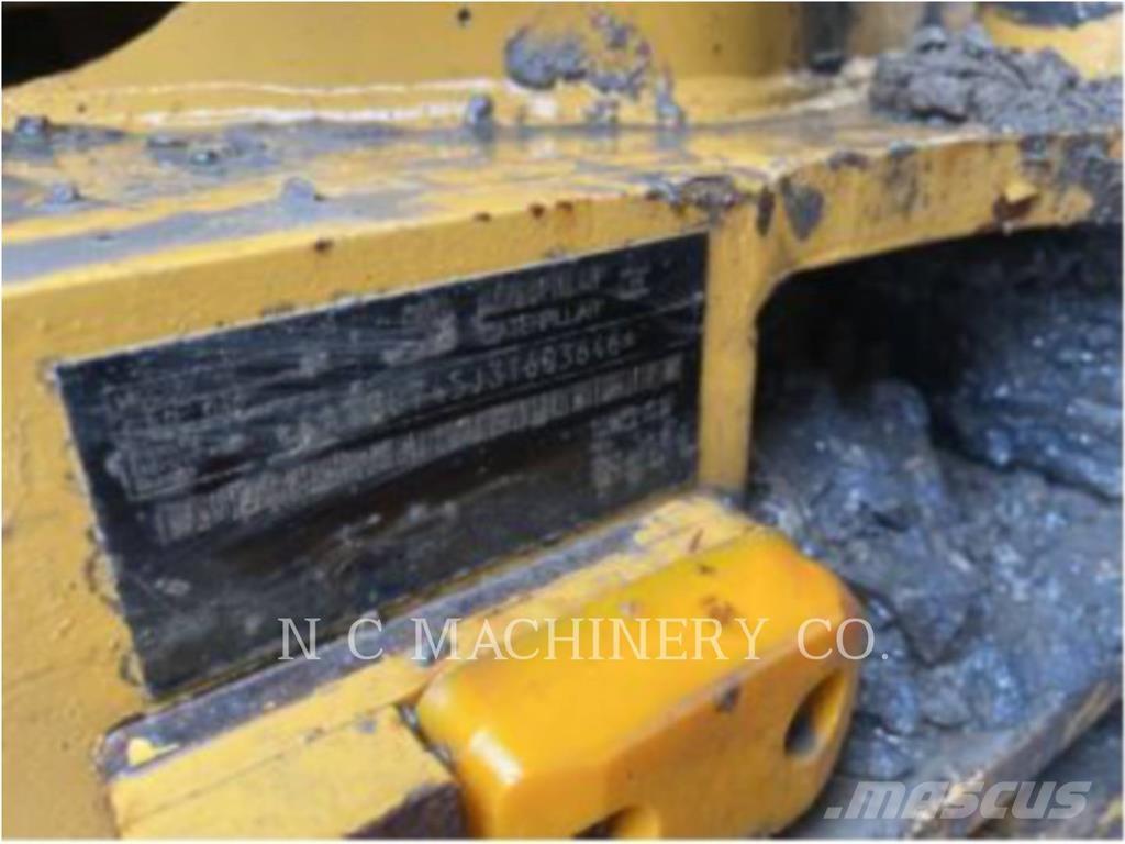 CAT 745 Karjeriniai savivarčiai