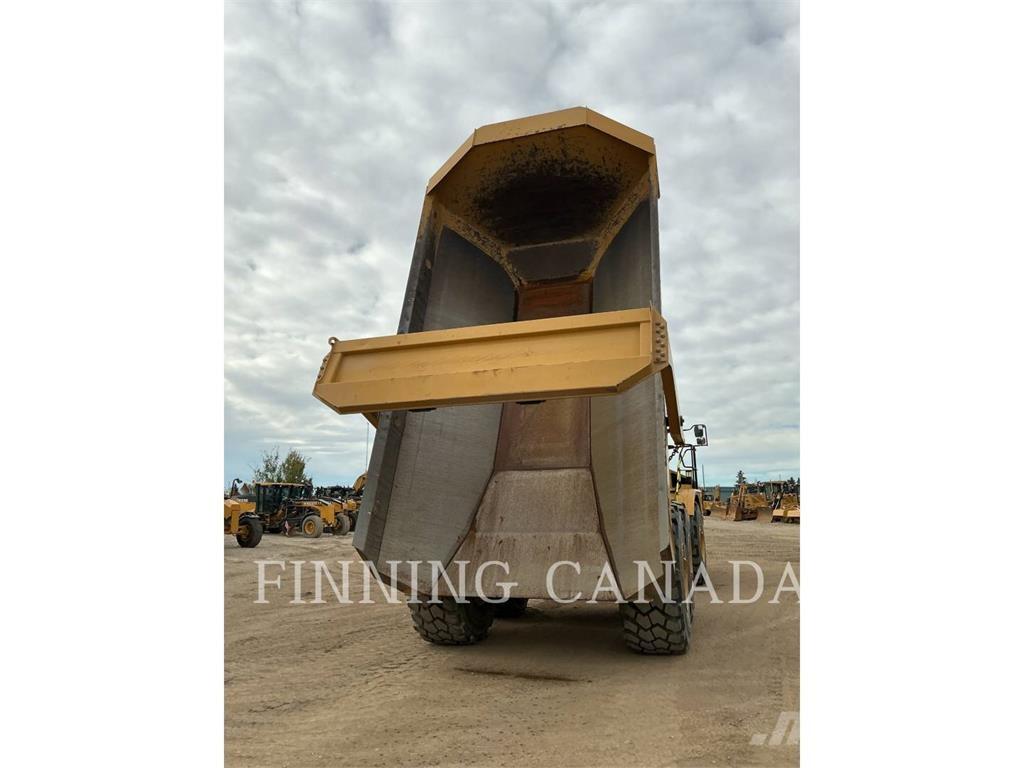 CAT 745 Karjeriniai savivarčiai