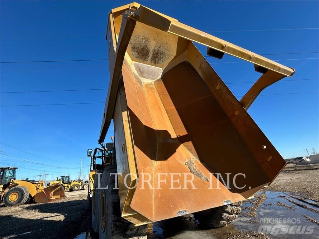 CAT 745-04 Karjeriniai savivarčiai