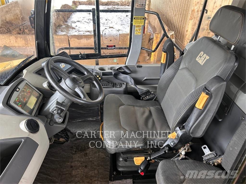 CAT 745-04 Karjeriniai savivarčiai