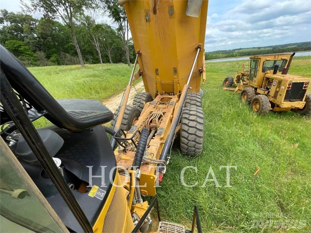 CAT 745-04 Karjeriniai savivarčiai