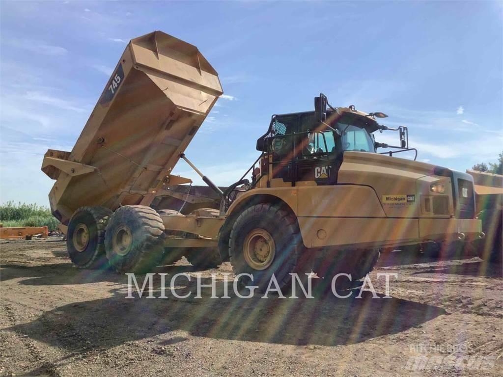 CAT 745 T Karjeriniai savivarčiai