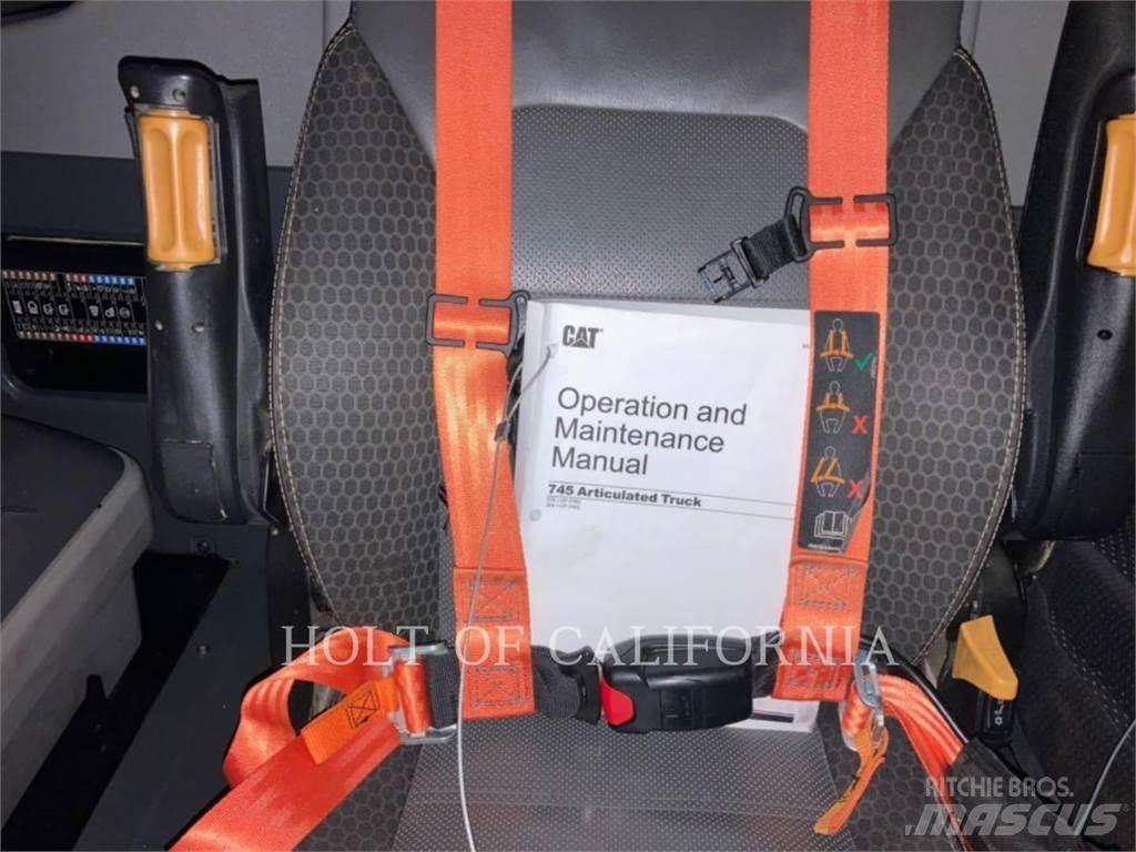 CAT 745 WT Automobilinės cisternos