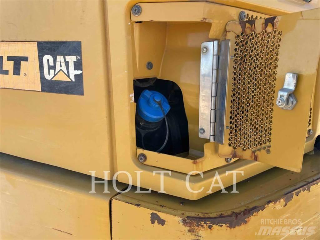 CAT 74504 Karjeriniai savivarčiai