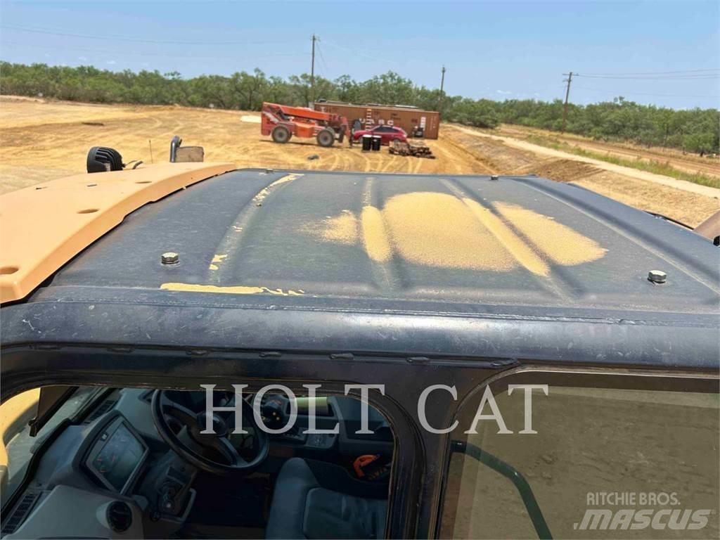 CAT 74504 Karjeriniai savivarčiai