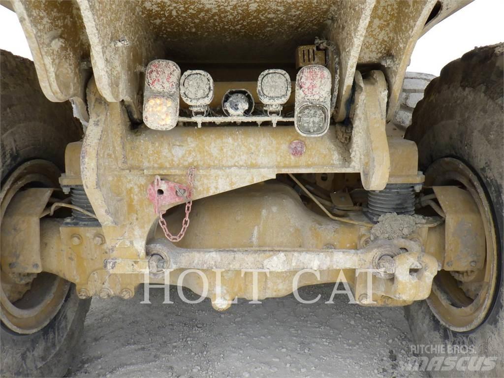 CAT 74504 Karjeriniai savivarčiai