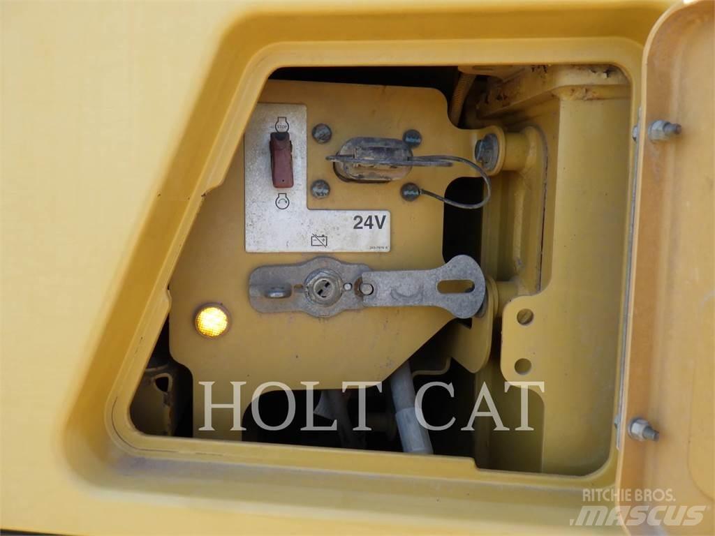 CAT 745C Karjeriniai savivarčiai