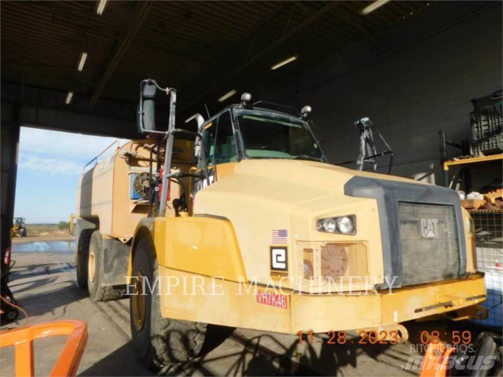 CAT 745C WT Vandens sunkvežimiai