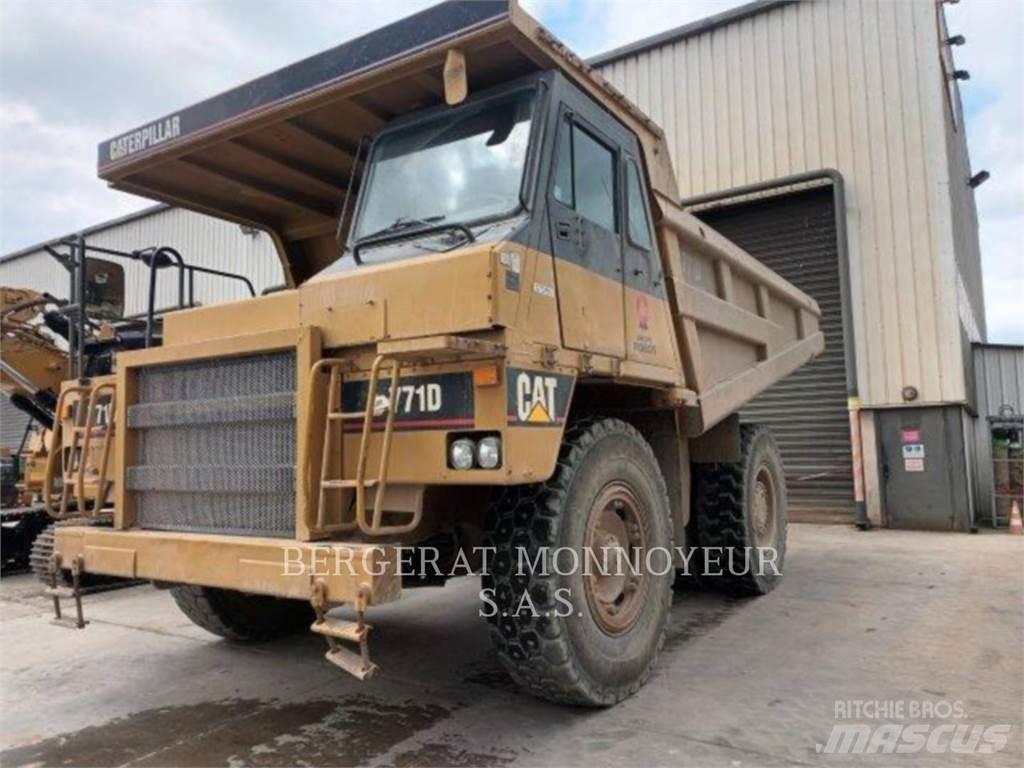 CAT 771D Karjeriniai savivarčiai