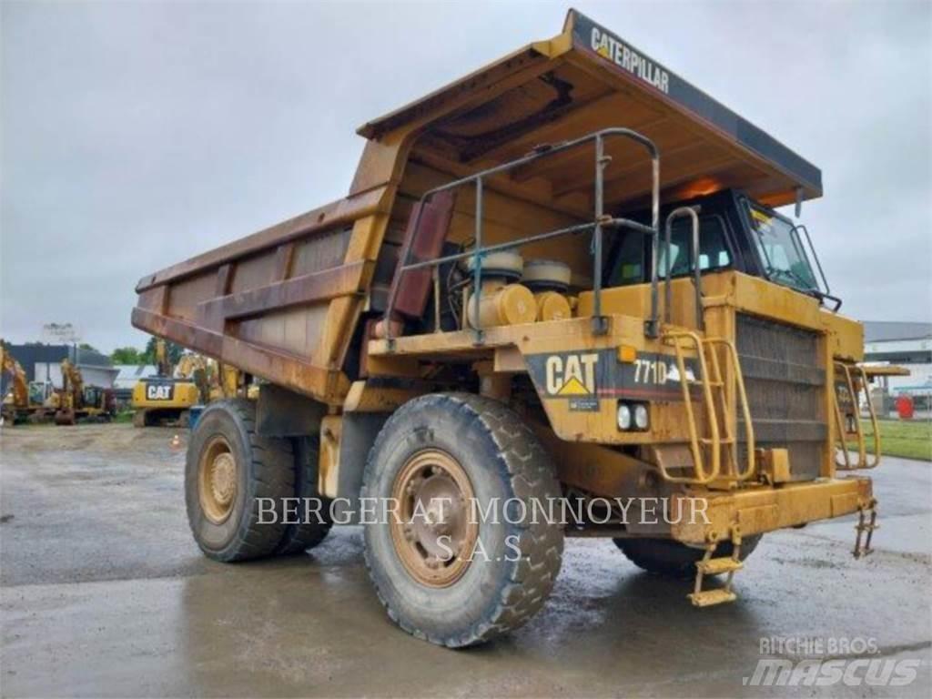 CAT 771D Karjeriniai savivarčiai