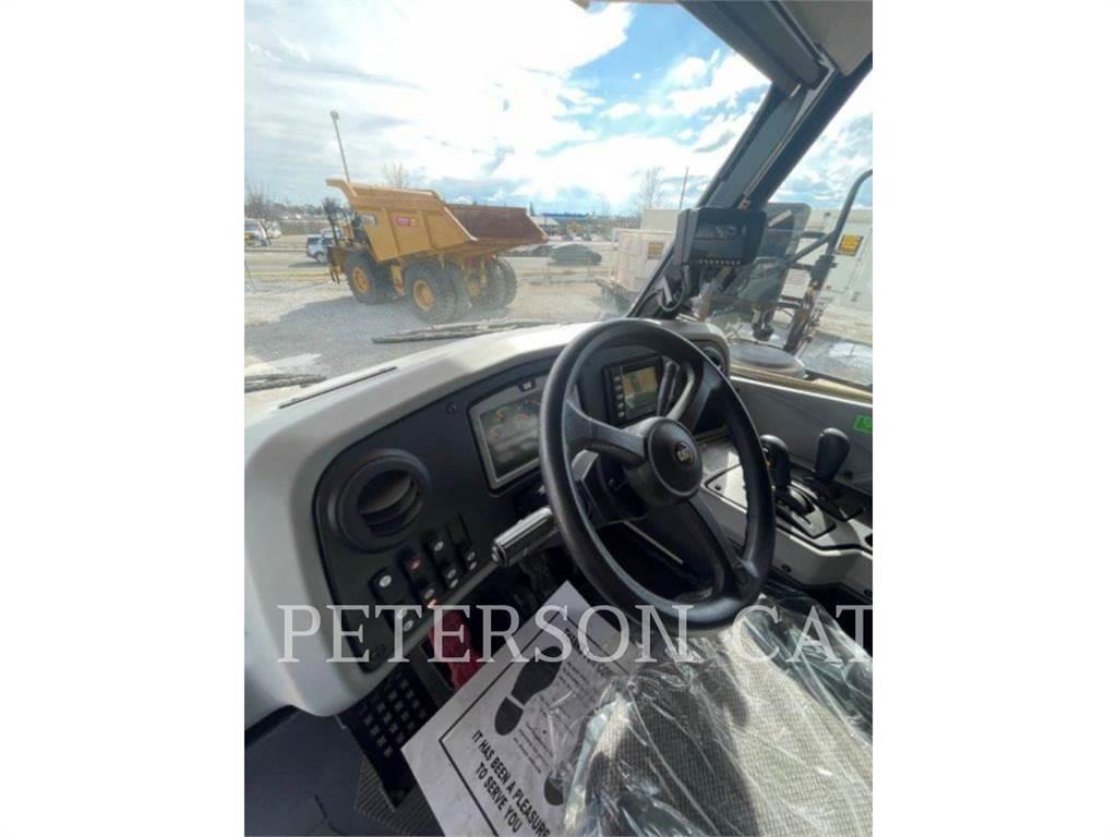 CAT 772G Priedai