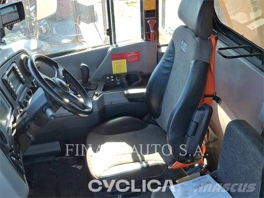 CAT 772G Karjeriniai savivarčiai