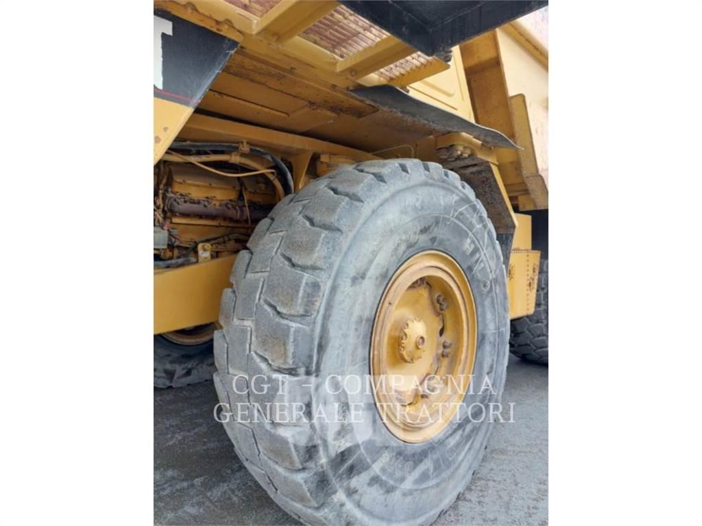 CAT 775B Karjeriniai savivarčiai