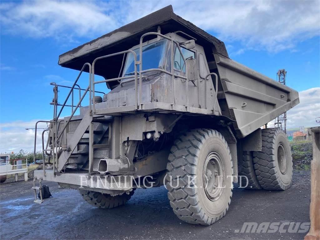 CAT 775D Karjeriniai savivarčiai