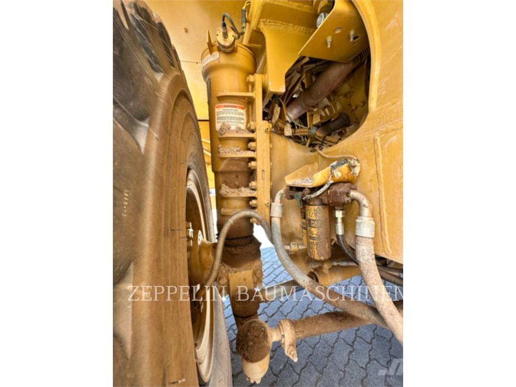 CAT 775E Karjeriniai savivarčiai