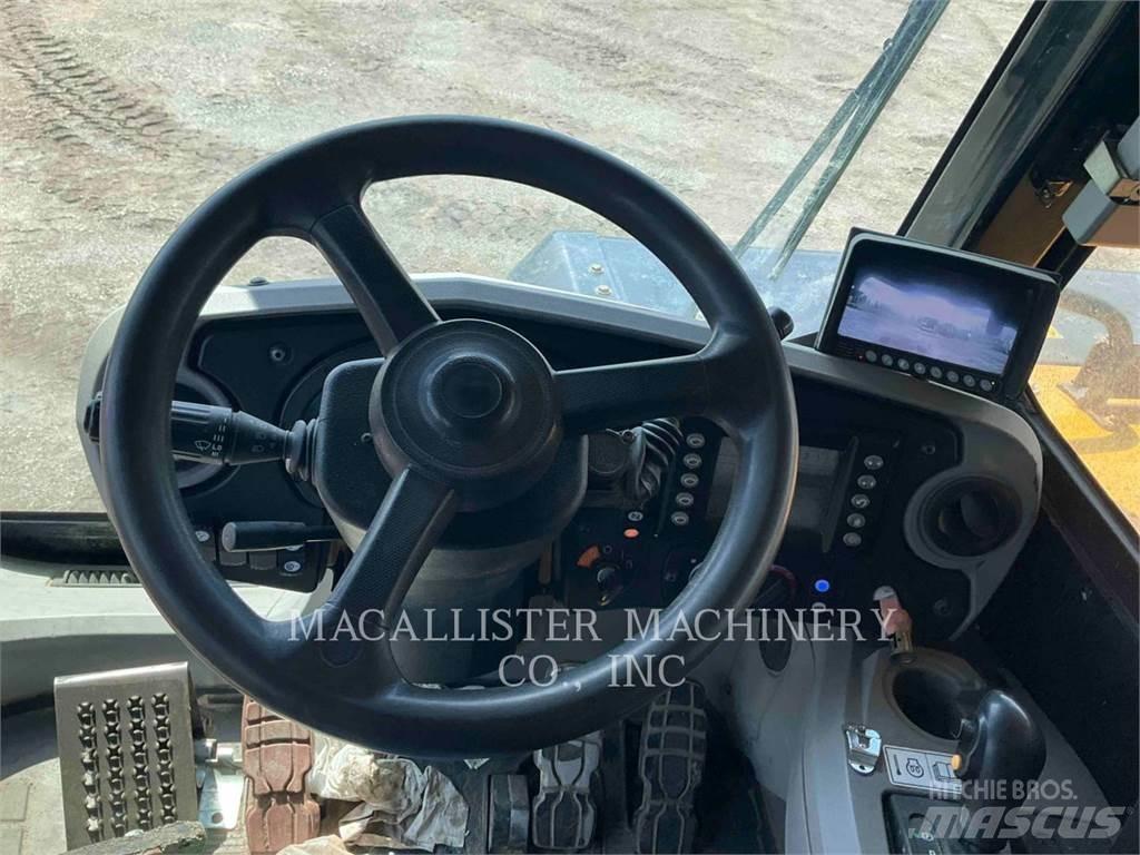 CAT 775G Karjeriniai savivarčiai