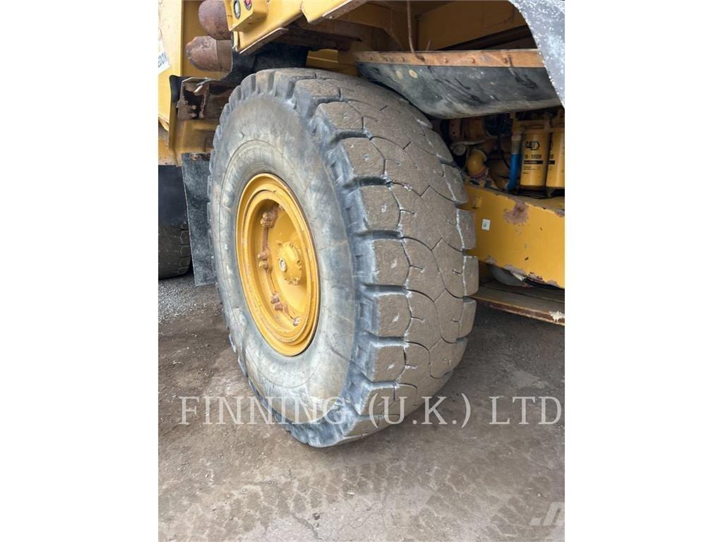CAT 775G Karjeriniai savivarčiai