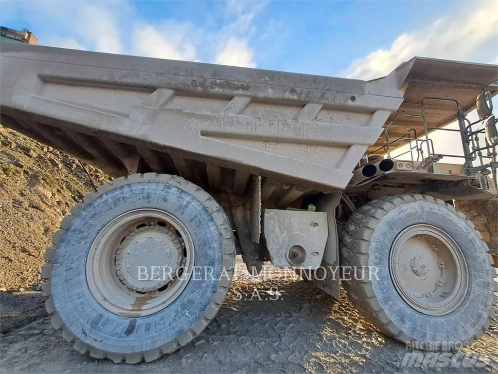 CAT 777G Karjeriniai savivarčiai