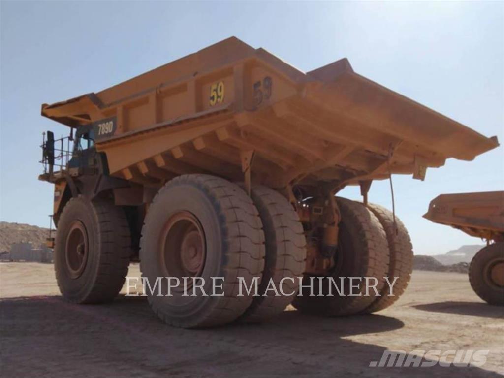 CAT 789D Karjeriniai savivarčiai