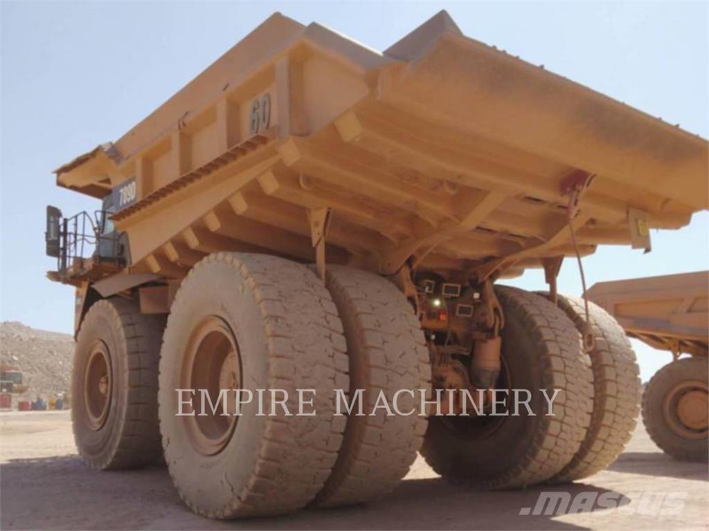 CAT 789D Karjeriniai savivarčiai