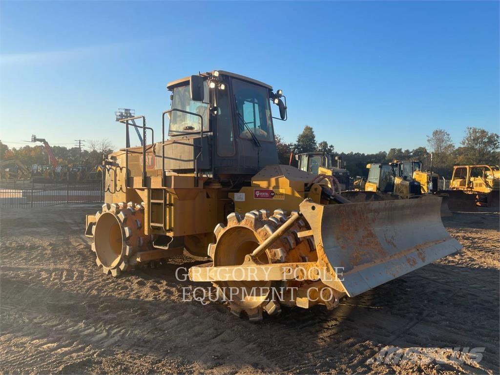 CAT 815-11 Gruntiniai volai