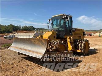 CAT 815F Gruntiniai volai