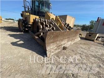 CAT 815F Gruntiniai volai
