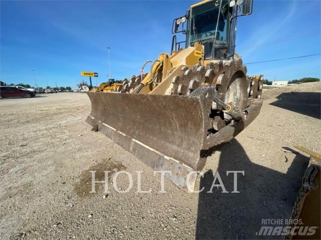 CAT 815F Gruntiniai volai