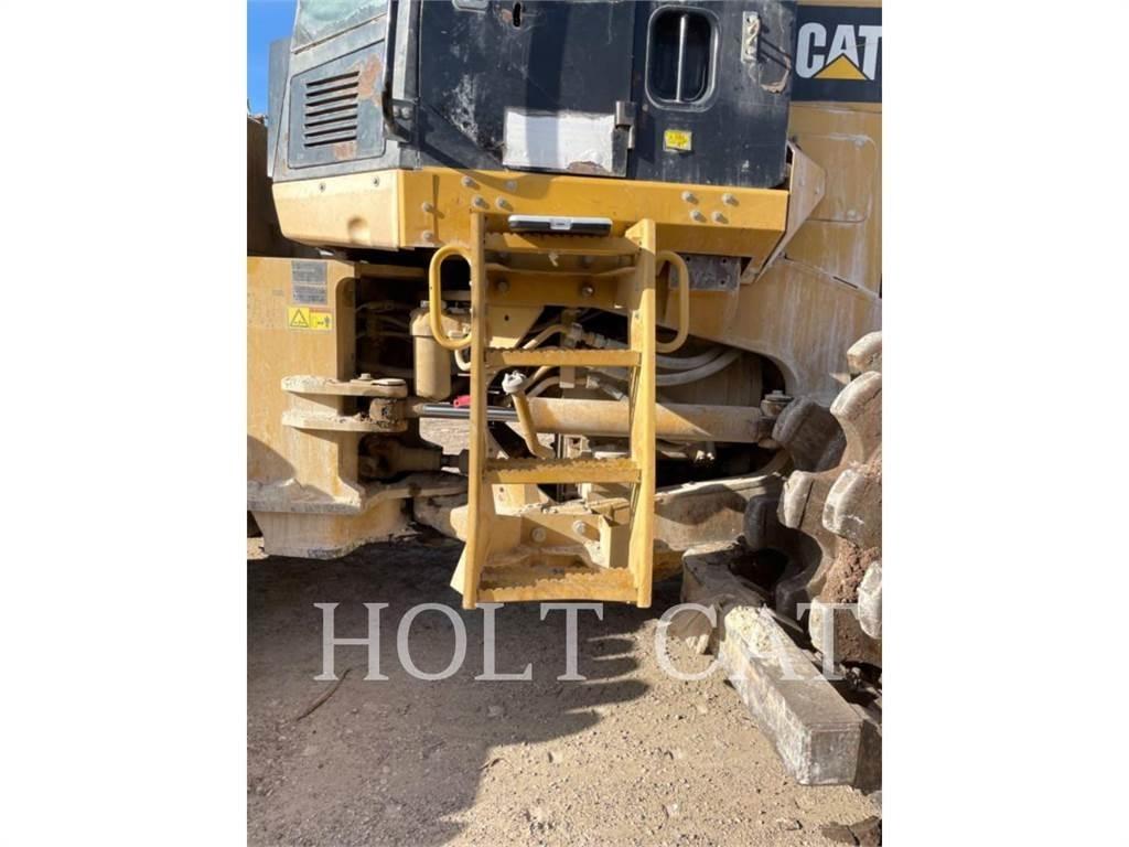 CAT 815F Gruntiniai volai