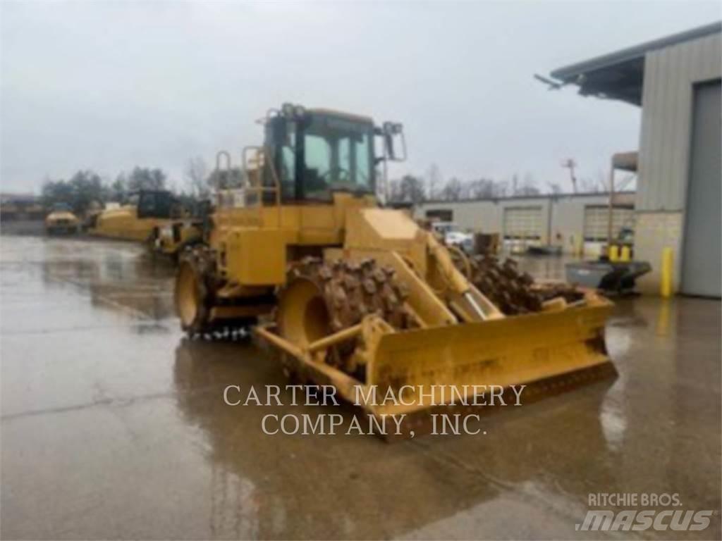 CAT 815F Ratiniai buldozeriai
