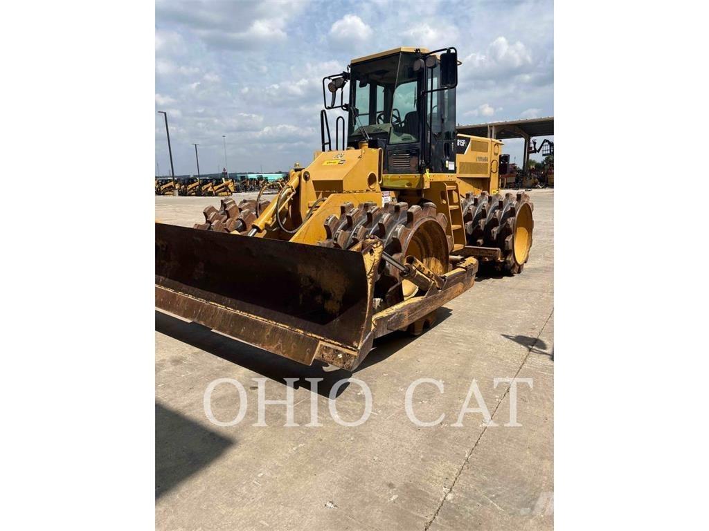 CAT 815F2 Gruntiniai volai