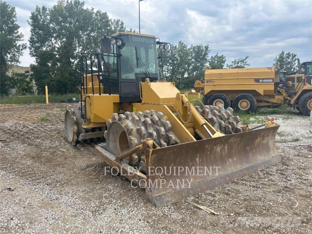 CAT 815F2 Gruntiniai volai
